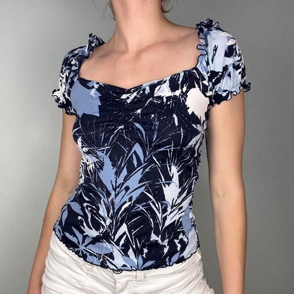 Blue white floral print top ruffle sleeves sweetheart neckline from Comma - Picture 7 of 8